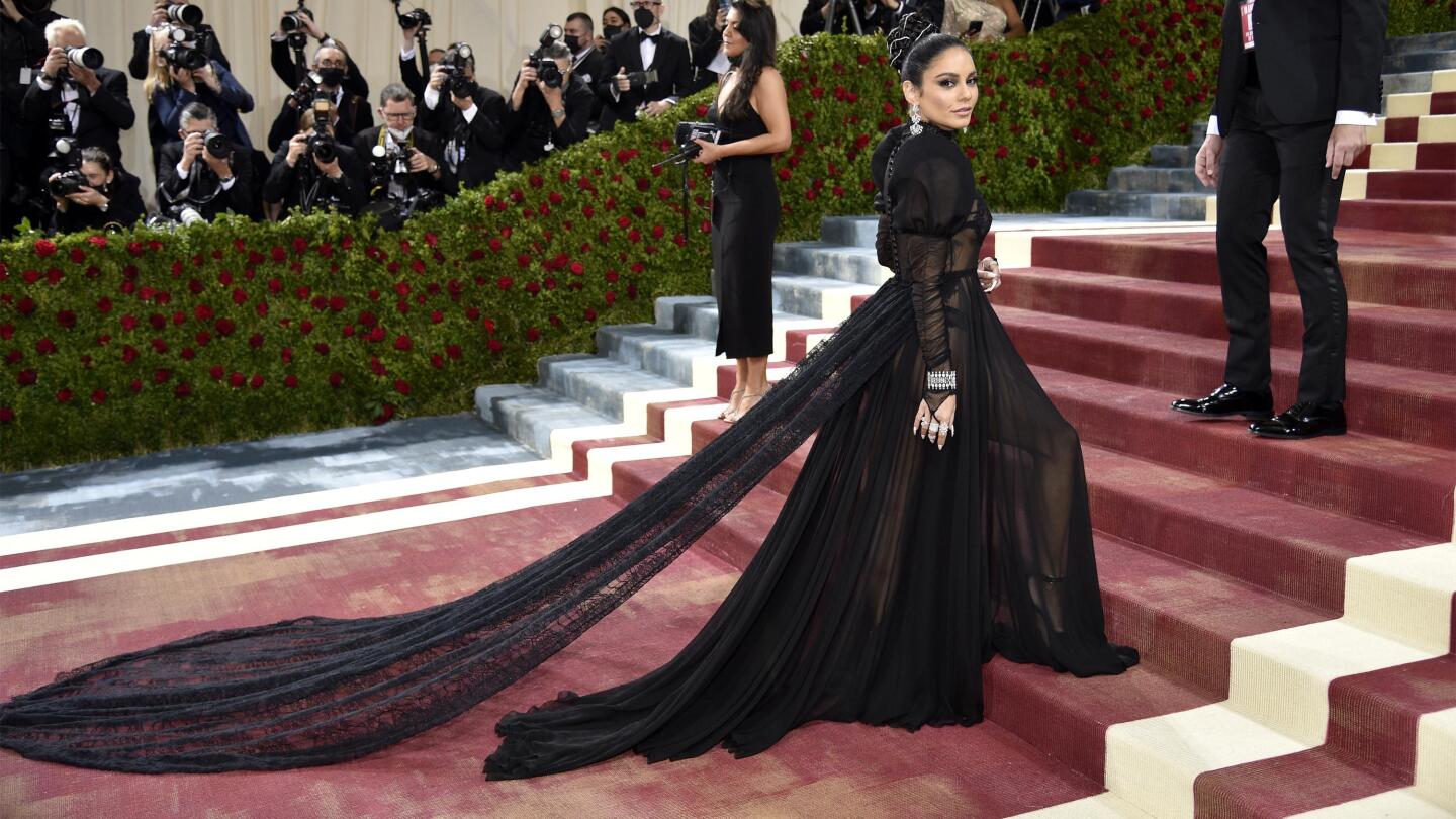 Versace outfit cost me 3000 shop